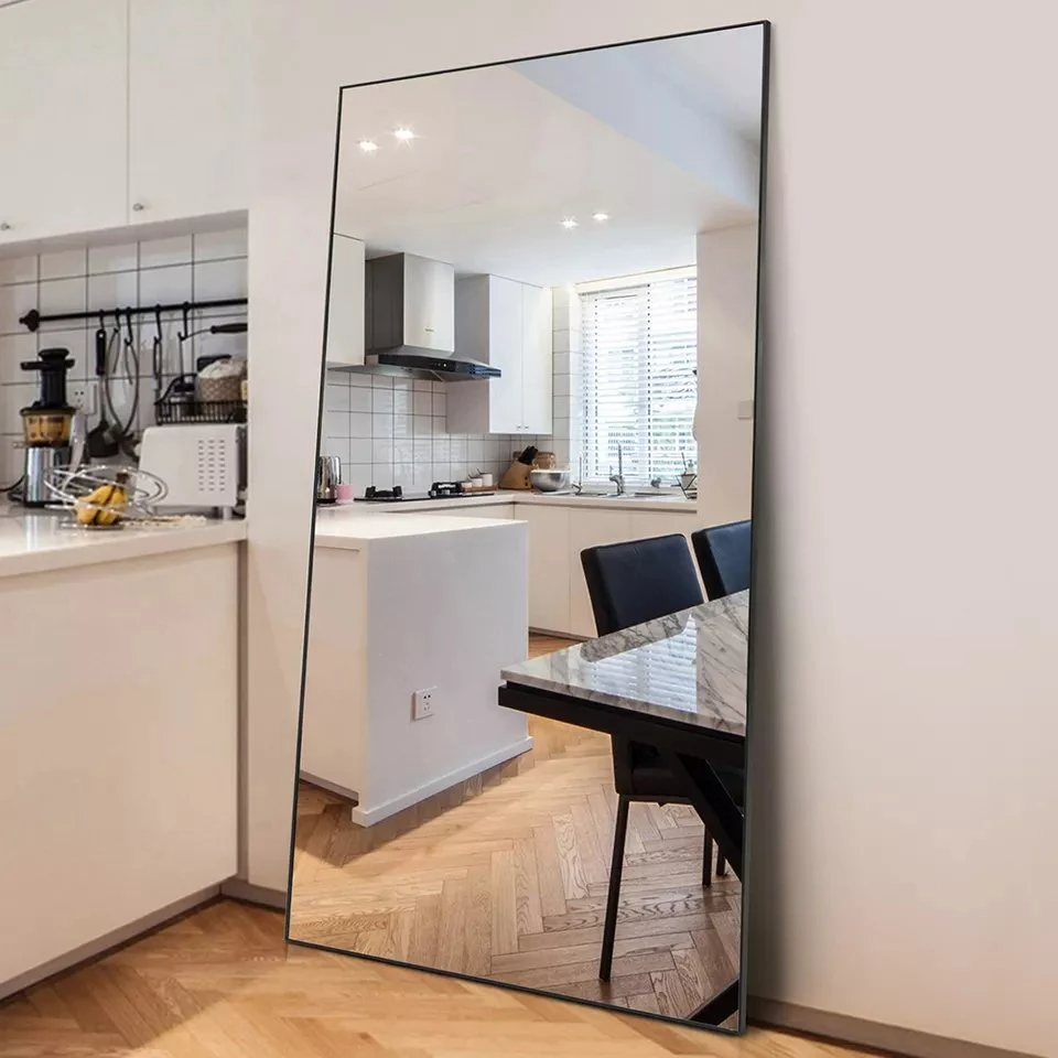 Grands miroirs muraux anti-déflagrants pour chambre à coucher avec cadre en aluminium et miroir doré
