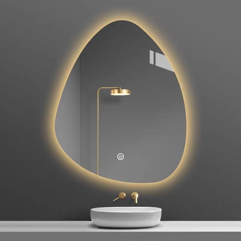 Miroir de salle de bain à éclairage personnalisé irrégulier