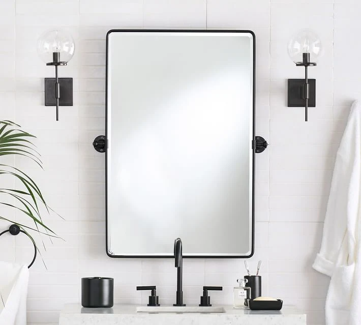 Miroir de salle de bains rectangulaire de mur de toilette de miroirs de bain éclairés d'OEM/ODM